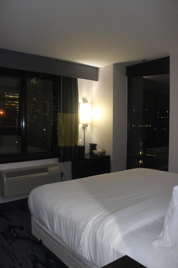 Fairfield Inn & Suites By Marriott New York Queens/Queensboro Bridge מראה חיצוני תמונה